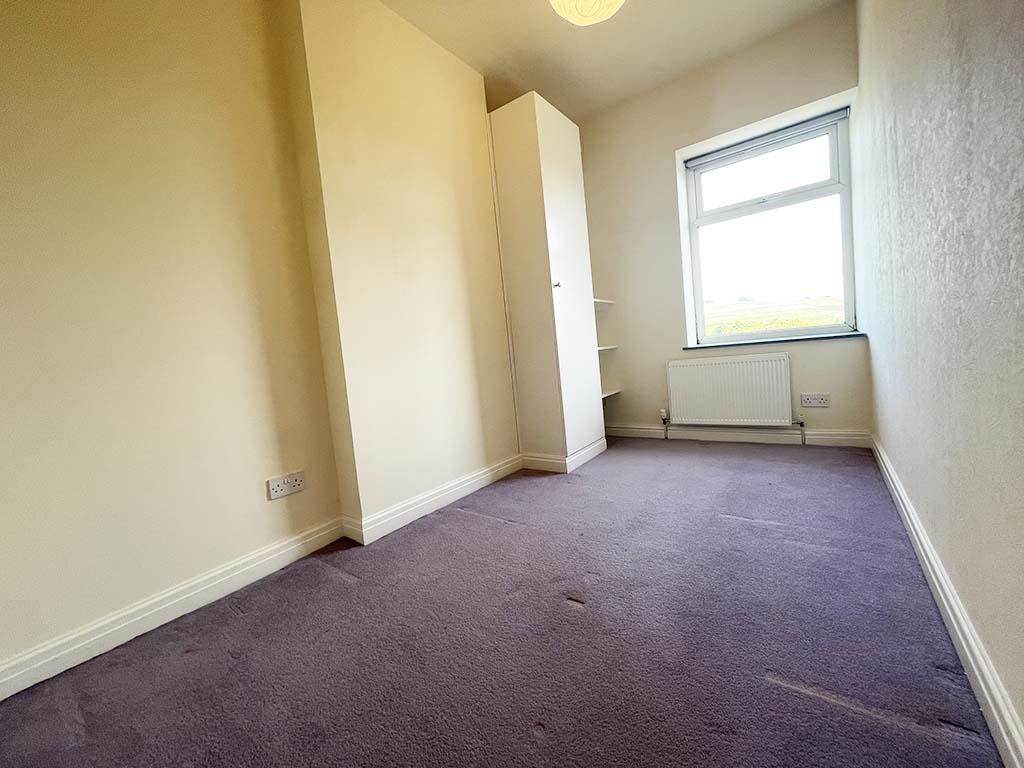 2 bedroom mid terrace house SSTC in Laneshawbridge - IMG_6549.jpg